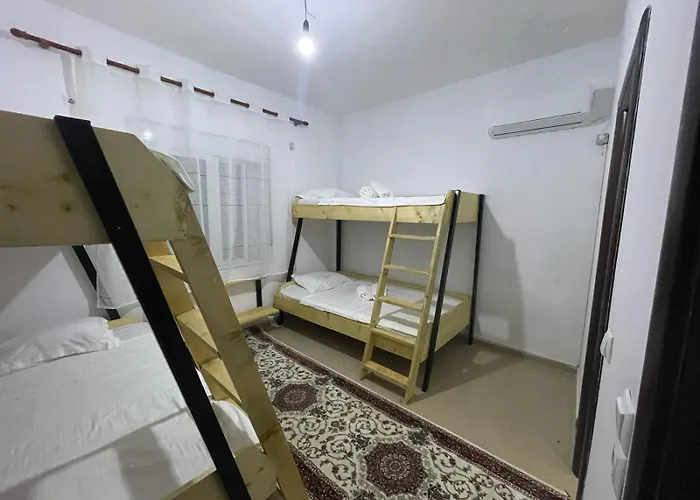 Ani Albergue Lazarat